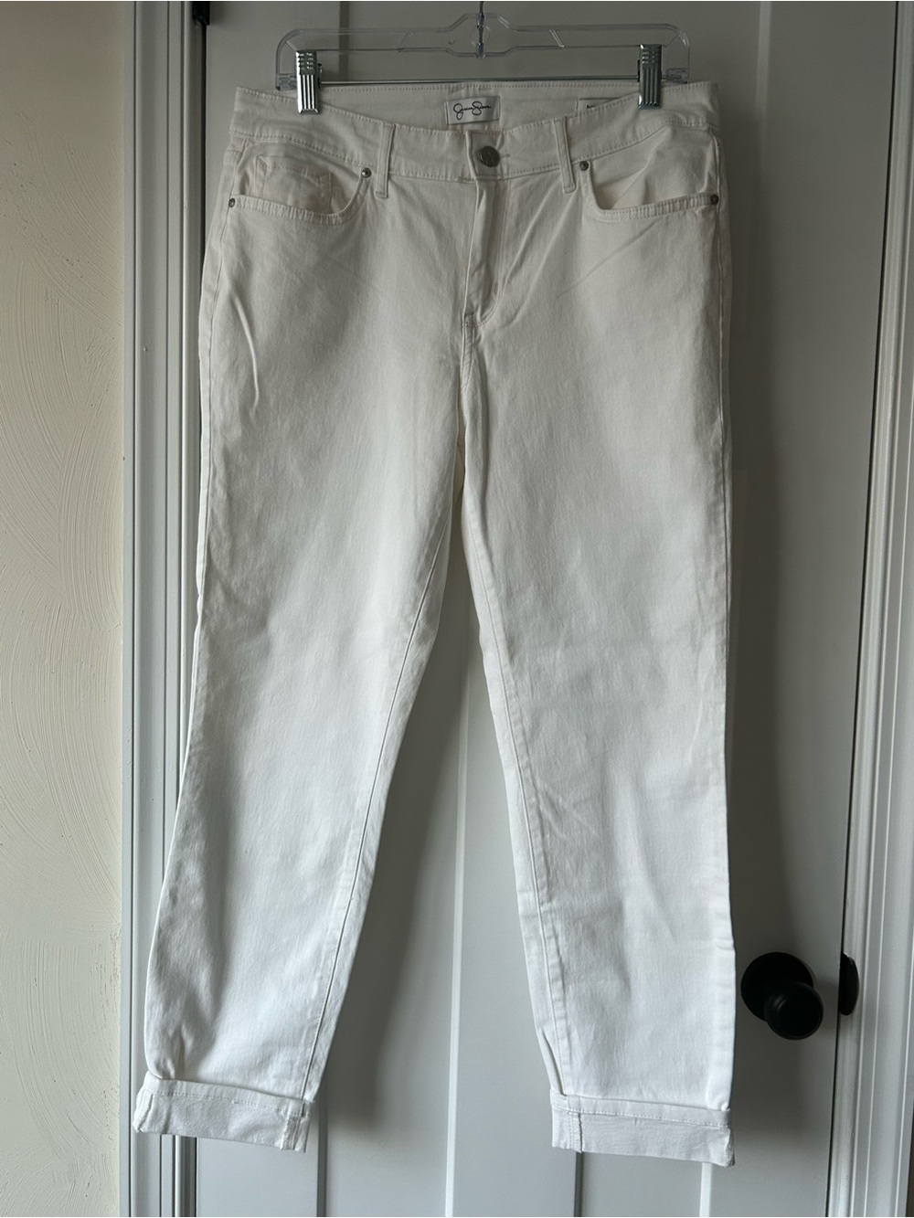 New without tag - Jessica Simpson Size 10/30 White Cropped Straight-Leg Jeans